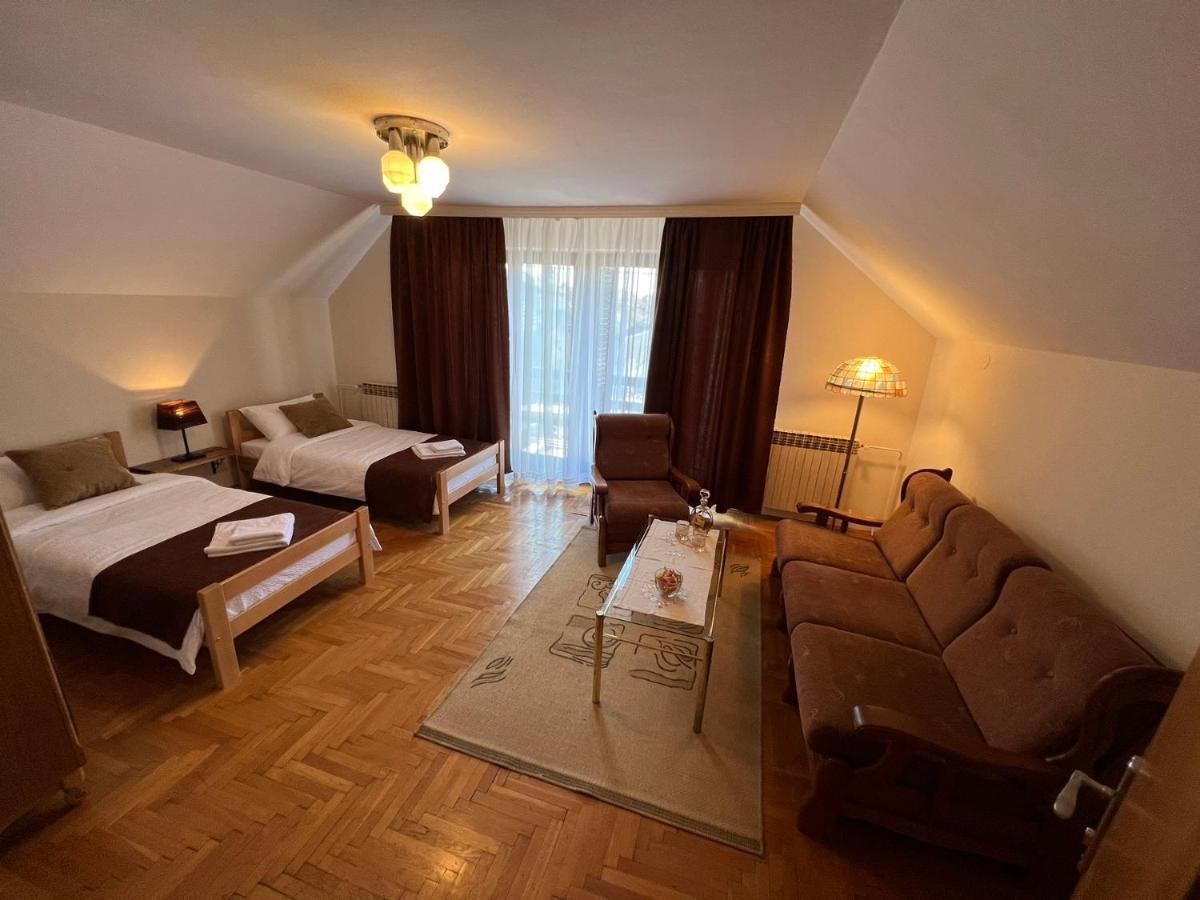Interinn Luxury Villa Paracin Exterior photo