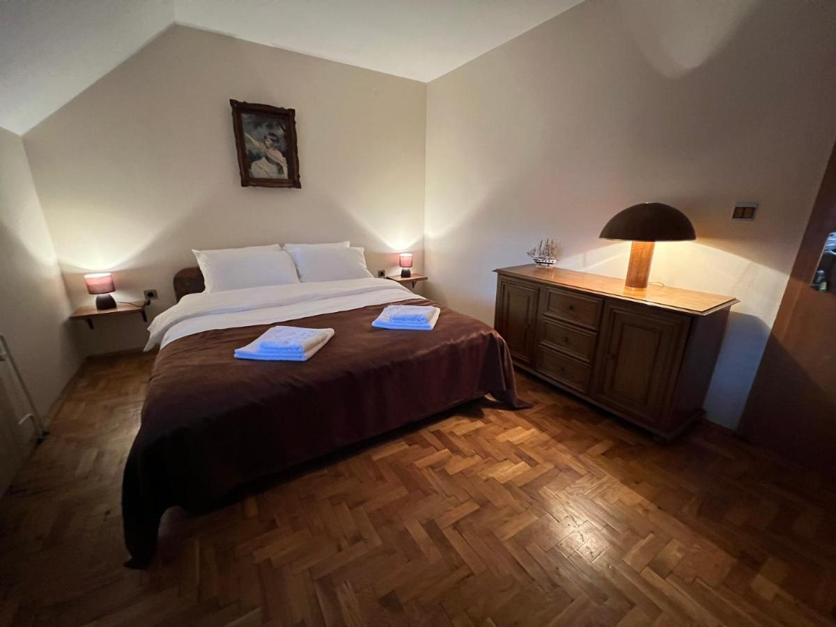 Interinn Luxury Villa Paracin Exterior photo
